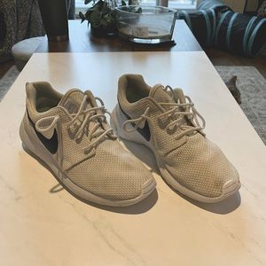 Nike iD custom Roshe